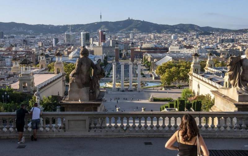 <span style='color:#780948'>ARCHIVED</span> - Barcelona introduces noise restrictions for tourists this summer