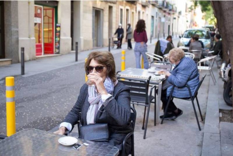 <span style='color:#780948'>ARCHIVED</span> - Murcia bars and restaurants can extend terraces into parking spaces for another year