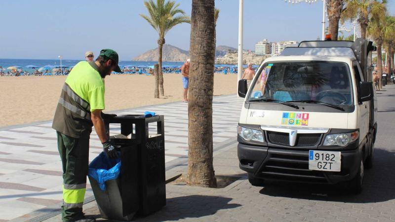 <span style='color:#780948'>ARCHIVED</span> - Benidorm begins major summer clean-up preparations ahead of influx of tourists