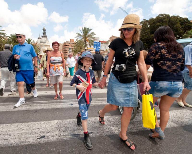 <span style='color:#780948'>ARCHIVED</span> - 125K Brits spending 111 euros a day for 11 days: profile of a typical holidaymaker in Murcia