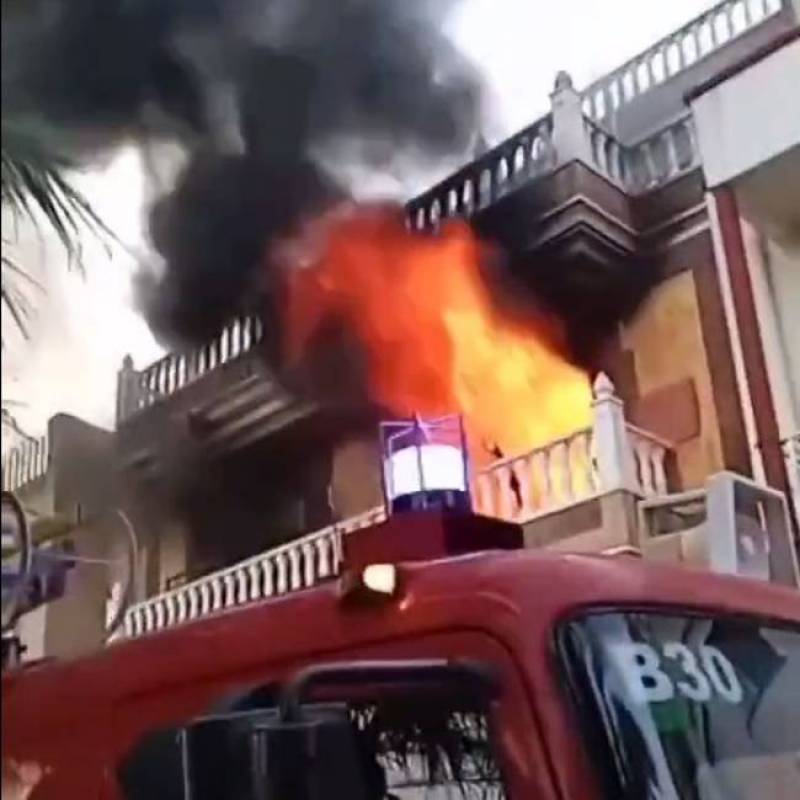 <span style='color:#780948'>ARCHIVED</span> - Heroic Murcia cops rescue child, pregnant woman and two others from house inferno