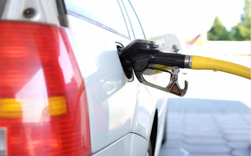 <span style='color:#780948'>ARCHIVED</span> - Fuel bonus: Spain considers maintaining the fuel discount beyond December 31