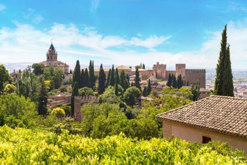 <span style='color:#780948'>ARCHIVED</span> - Malaga, Seville and Granada want to introduce tourist tax by next year