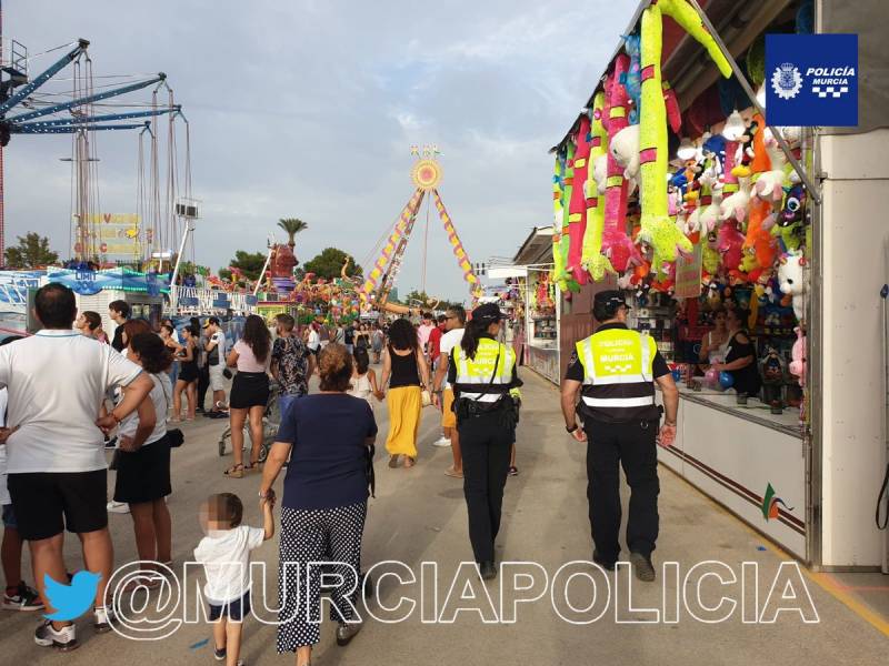 <span style='color:#780948'>ARCHIVED</span> - Scare at the Murcia Fair: broken ride leaves 24 people hanging 40 metres in the air