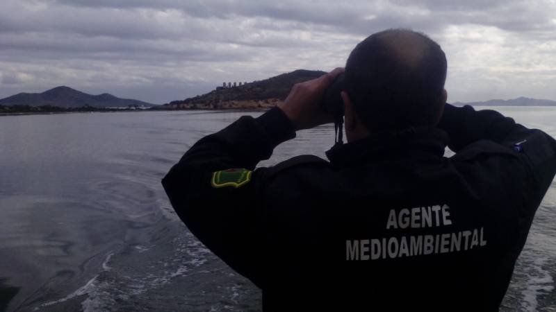 Murcia government will not fine anyone for illegal boat party in Mar Menor