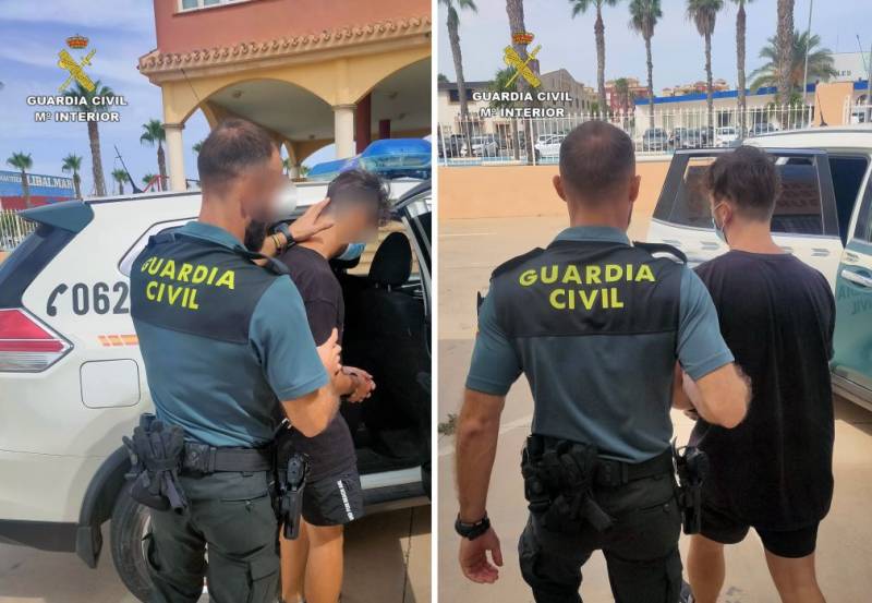 <span style='color:#780948'>ARCHIVED</span> - Polish exhibitionist, 25, arrested in Los Alcazares for flashing in front of children