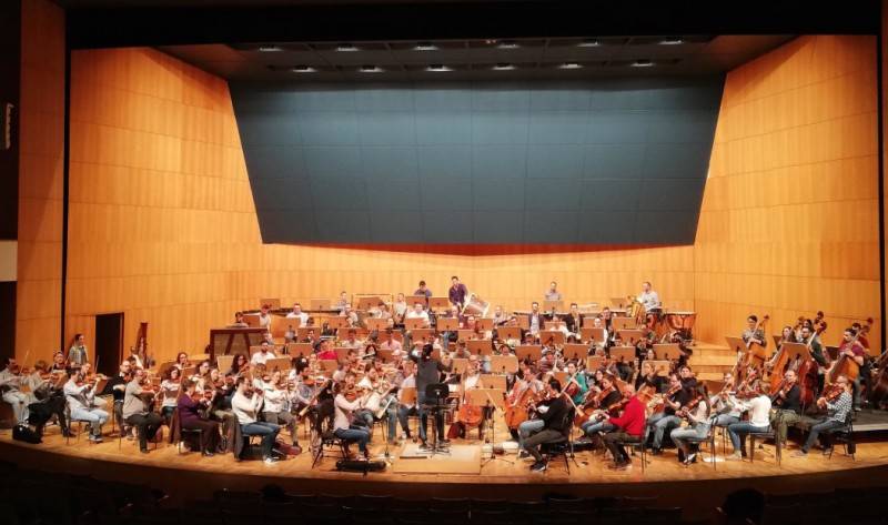 October 28 The Murcia Symphony Orchestra perform works by Beethoven, Débussy and Stravinsky in Aguilas