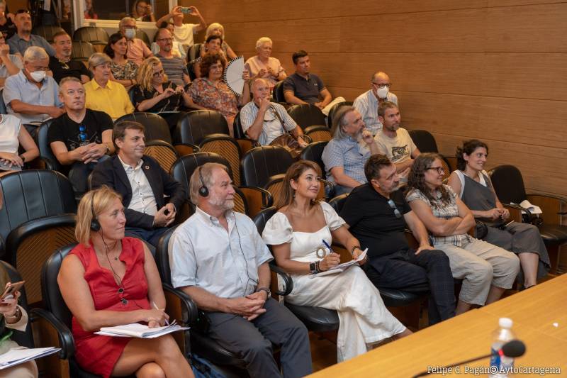 <span style='color:#780948'>ARCHIVED</span> - Cartagena hosts conference on Mar Menor recovery through oyster filtering