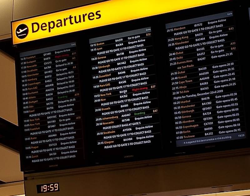 <span style='color:#780948'>ARCHIVED</span> - Ryanair calls on Spanish and UK governments to protect passengers from cancelled flights
