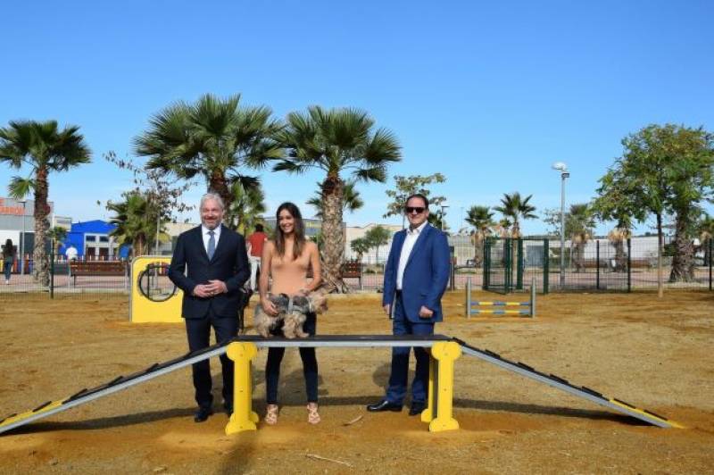 <span style='color:#780948'>ARCHIVED</span> - Puerto de Mazarron gets its first ever dog park, complete with agility equipment