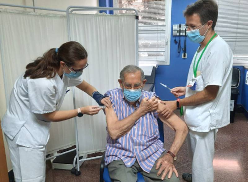 Joint Covid-flu vaccine campaign finally underway in Alicante province