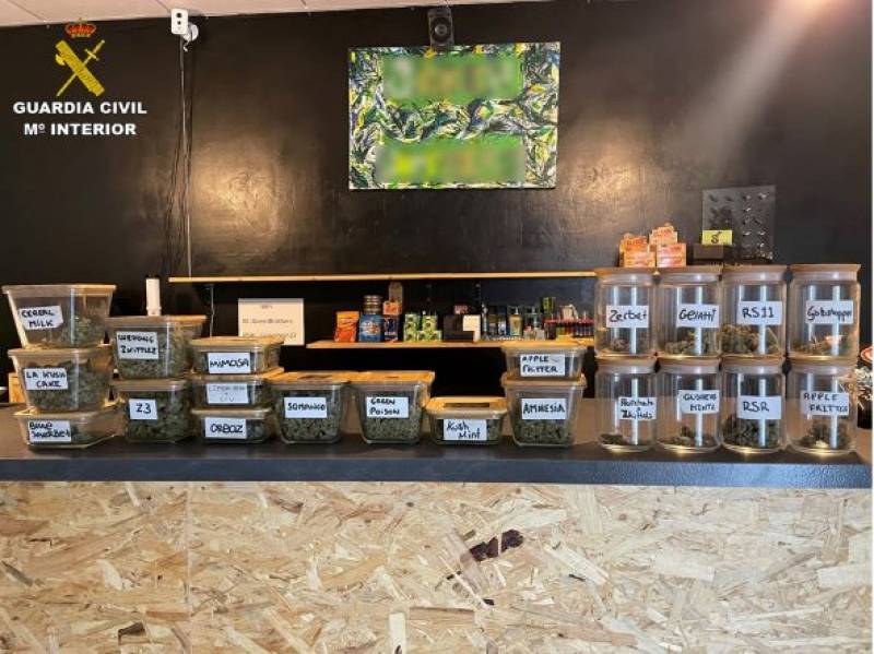 <span style='color:#780948'>ARCHIVED</span> - Guardia Civil takes down British and French drugs ring in Alicante and Murcia