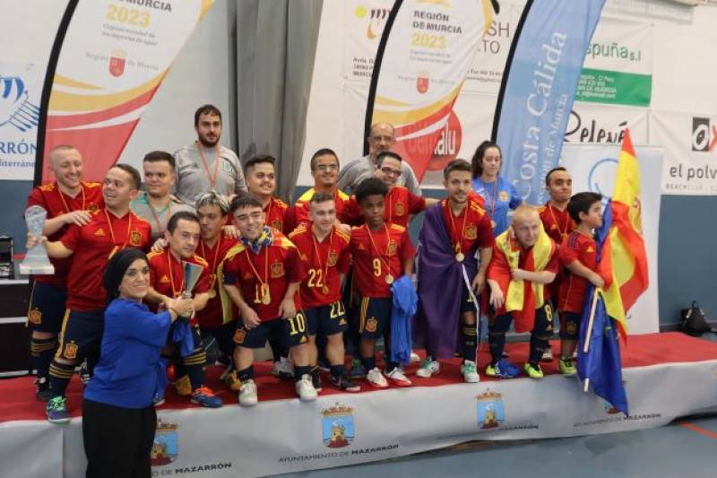 Mazarron slams anti-dwarfism discrimination at the Eurocopa football competition