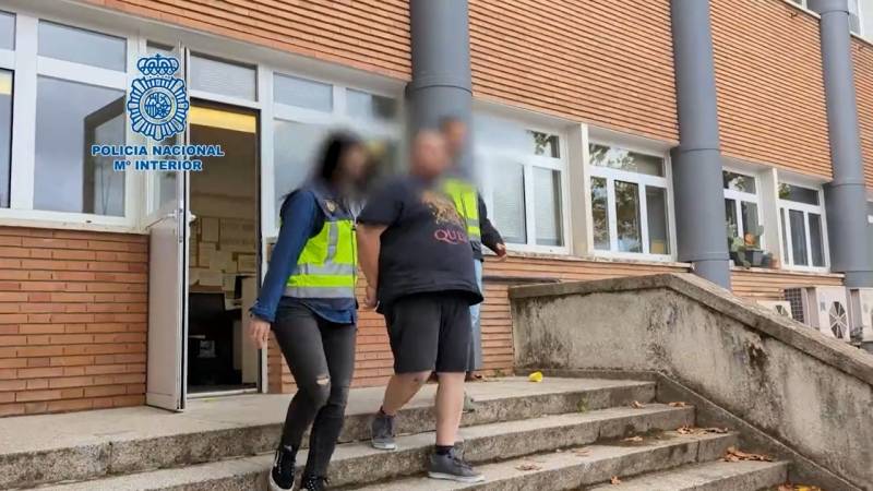<span style='color:#780948'>ARCHIVED</span> - WATCH: Spanish police arrest German fugitive wanted for rape and murder