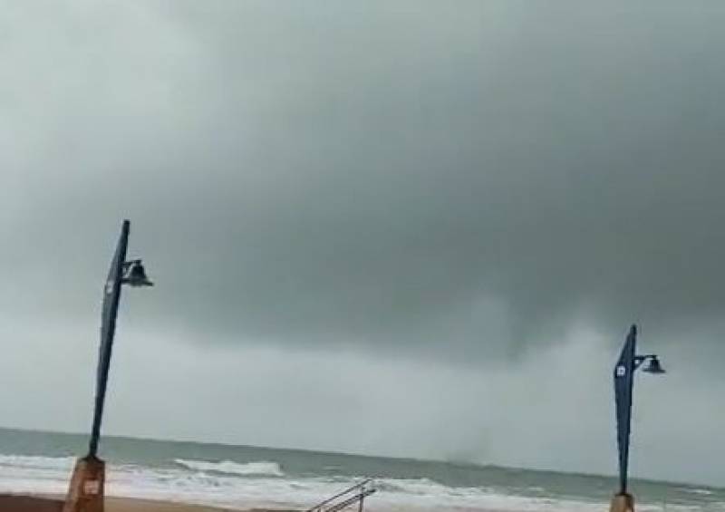 VIDEO: Amazing rare seaspout spotted off the coast of Chiclana, Cadiz