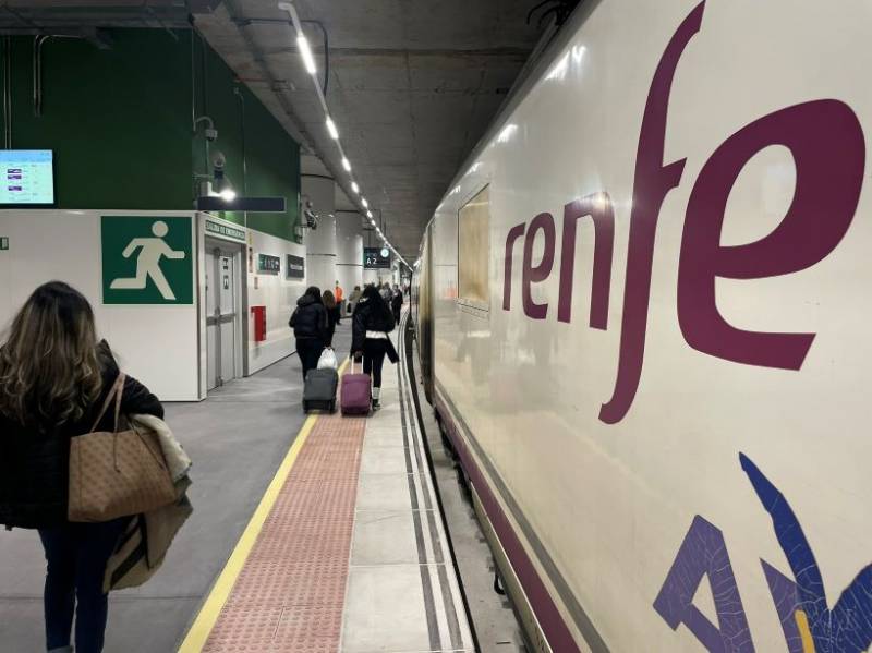 <span style='color:#780948'>ARCHIVED</span> - Renfe has to refund passengers on first Madrid-Murcia AVE because it arrived late