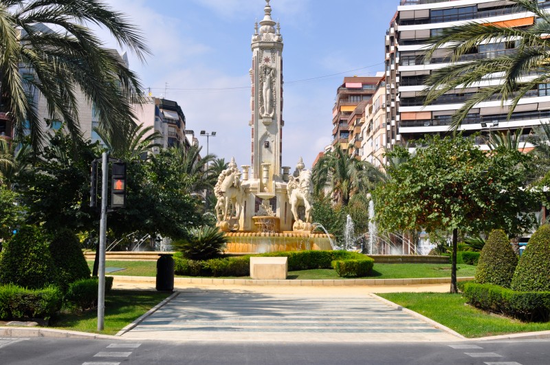 Murcia Today - La Plaza De Los Luceros In Alicante