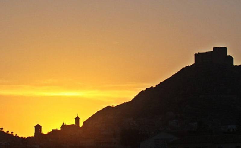 <span style='color:#780948'>ARCHIVED</span> - January 14 Free guided walk around the main viewing points in Mula