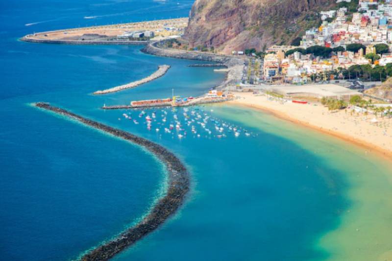 <span style='color:#780948'>ARCHIVED</span> - Foreign buyers snap up half the homes in the Canary Islands