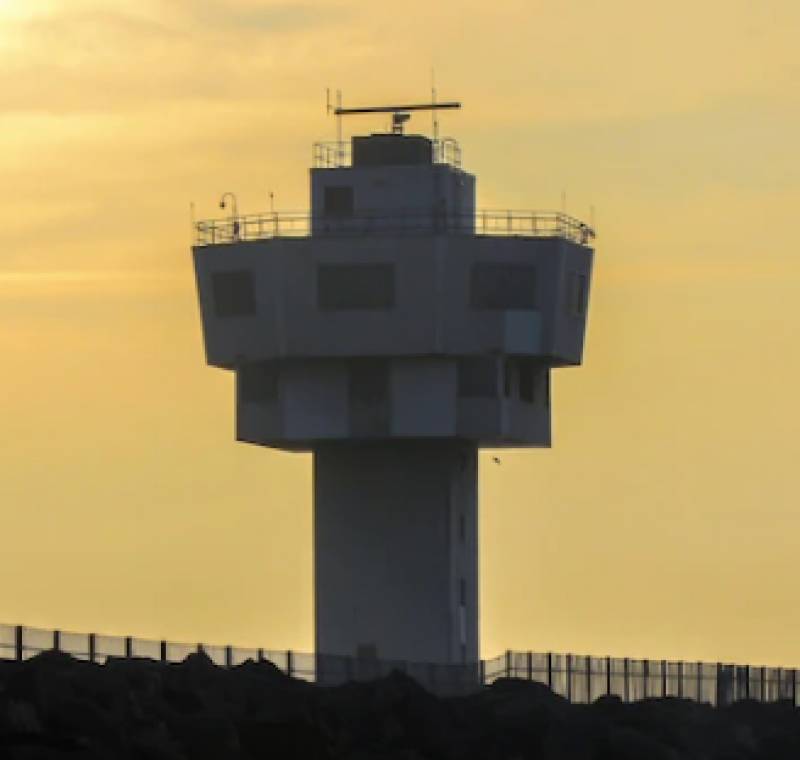 <span style='color:#780948'>ARCHIVED</span> - Air traffic controllers in Spain vote to strike in January and February