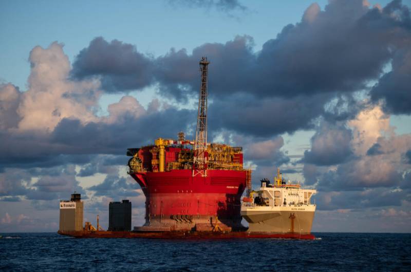 Greenpeace activists storm Shell oil rig off coast of Spain