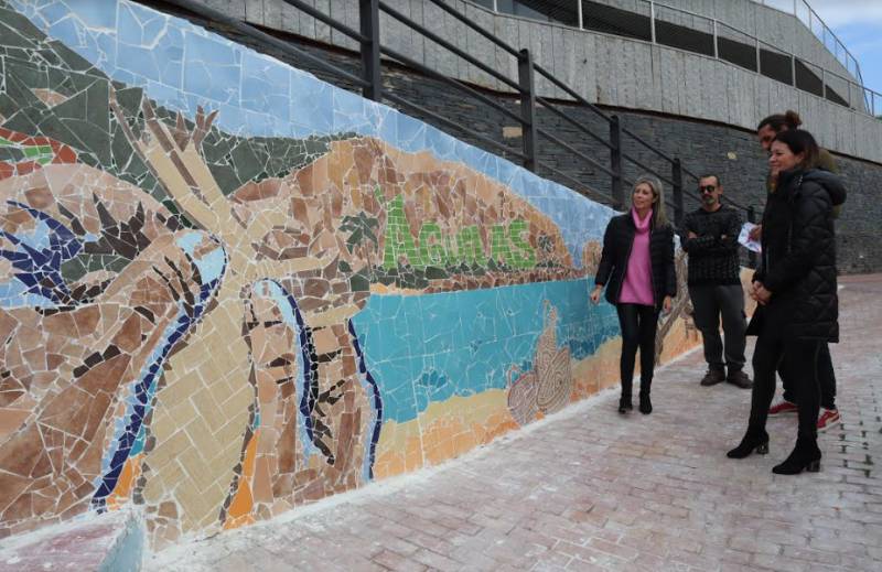 <span style='color:#780948'>ARCHIVED</span> - Aguilas unveils more mosaic graffiti artwork