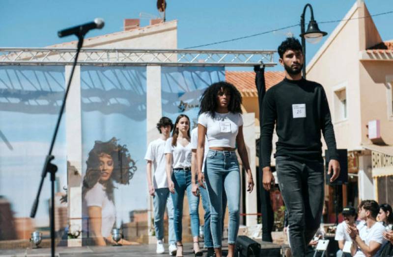 <span style='color:#780948'>ARCHIVED</span> - March 18 Casting for budding catwalk models in La Manga del Mar Menor