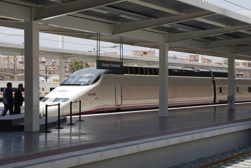<span style='color:#780948'>ARCHIVED</span> - Renfe further increases Madrid-Alicante AVE links with two new connections