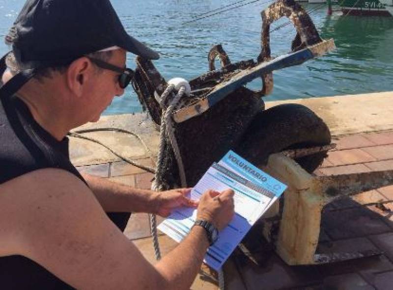 <span style='color:#780948'>ARCHIVED</span> - Military debris to be removed from the Mar Menor for the first time ever