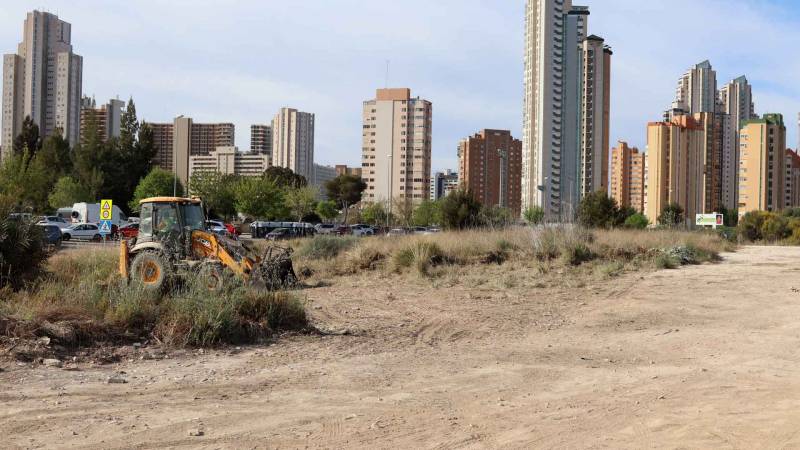 <span style='color:#780948'>ARCHIVED</span> - Free 700-space park-and-ride car park under construction in Benidorm
