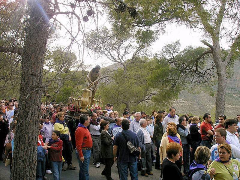 <span style='color:#780948'>ARCHIVED</span> - May 14 Romería del Cristo Amarrado in Jumilla