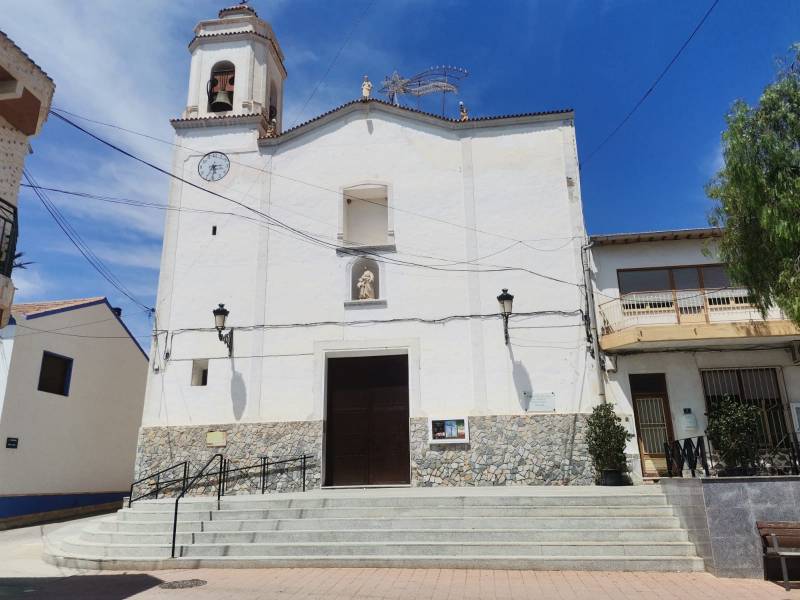Orihuela seeks funding for restoration of 230-year-old church