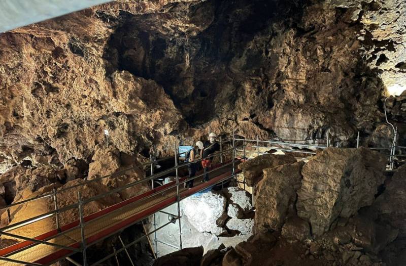 June 10 Guided tour of the paleontological site of Cueva Victoria in Cartagena
