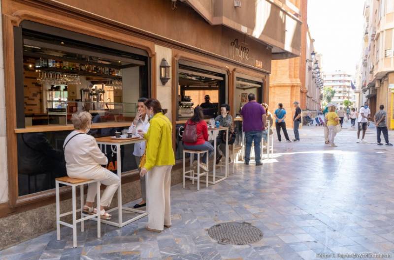 Cartagena bars rail against decision to reduce their outdoor terraces