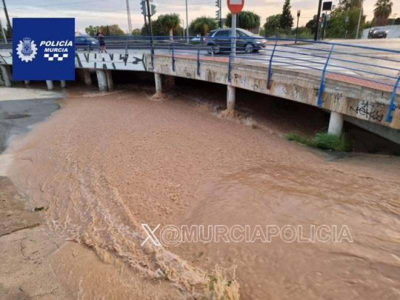 VIDEO: Hailstones and thunderstorms cause flooding in Murcia while water scarcity alert issued
