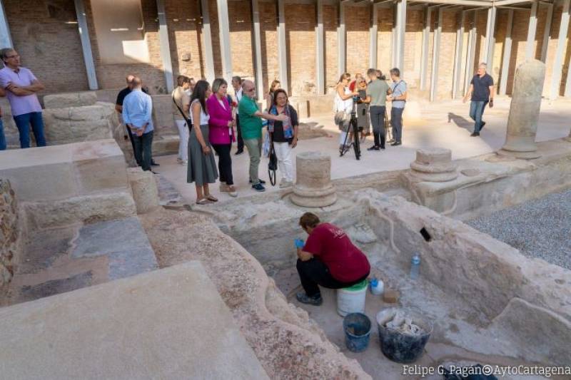 The first phase of excavation of the portico of the Roman Theatre of Cartagena is almost complete