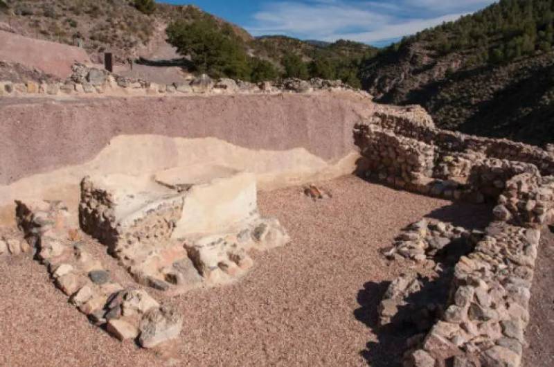 October 7 Guided visit to the ancient Argaric settlement of La Bastida in Totana