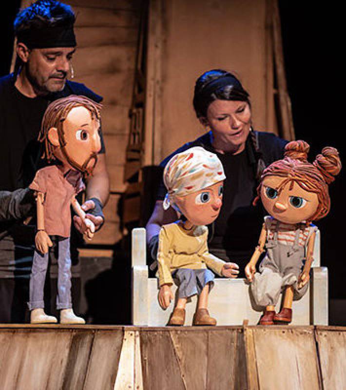 November 11 La Lámpara Maravillosa puppet theatre in Jumilla