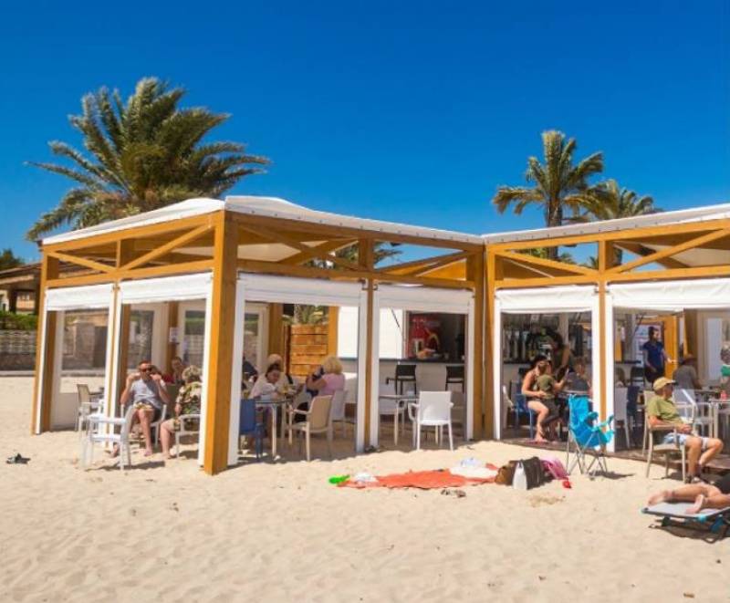 Orihuela Costa beach bars finally begin to open this weekend