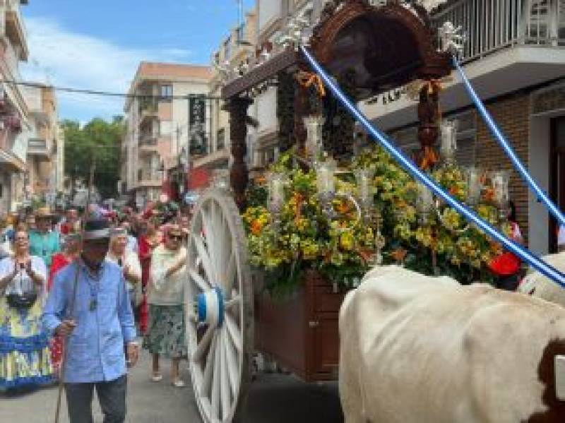 Hundreds come together to mark the annual Romeria Rociera de Aguilas pilgrimage