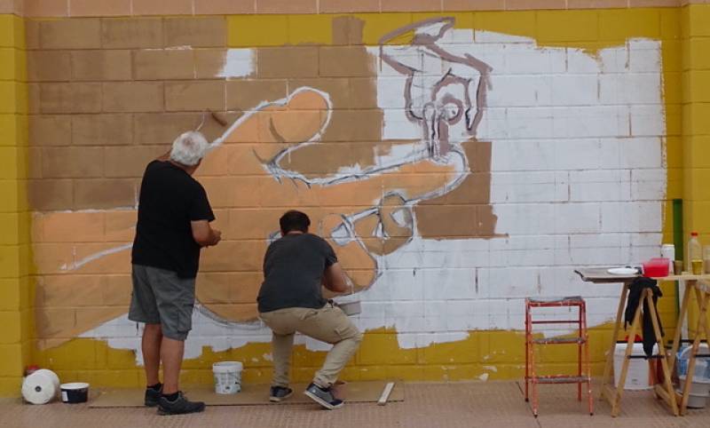Camera Club shows how it is done at Los Alcazares Urban Art Festival