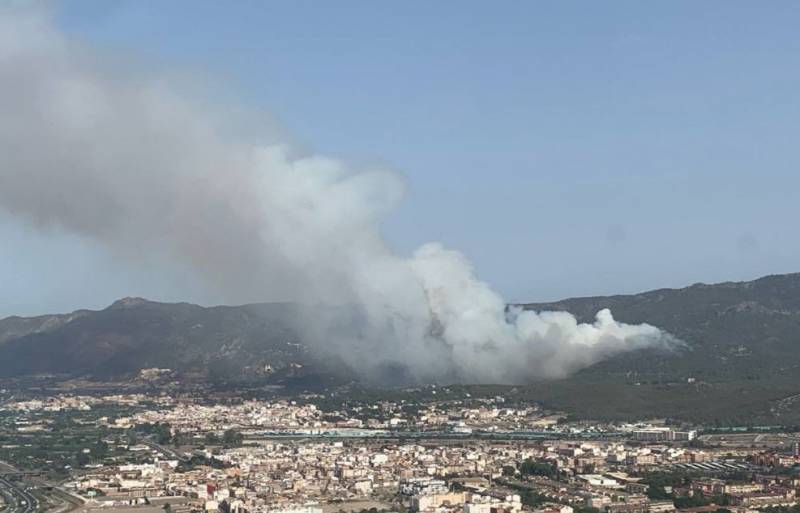 Murcia wildfire: El Valle residents evacuated as countryside burns again