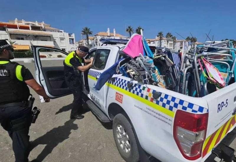 The great beach Umbrella War spreads to the Costa del Sol