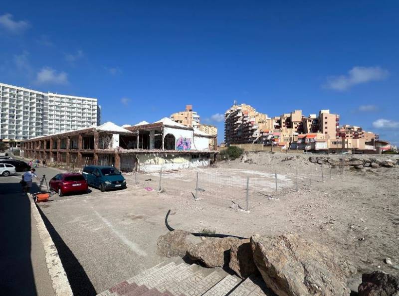 San Javier pushes ahead with plans to demolish abandoned La Manga shopping arcades