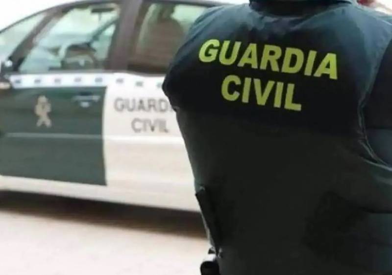 British man threatens to blow up San Javier home while barricaded inside