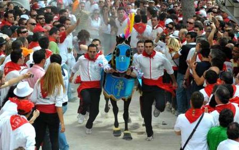 SEPTEMBER 22 TO 25 FREE VIRTUAL REALITY VISITS TO THE RUNNING OF THE WINE HORSES IN CARAVACA