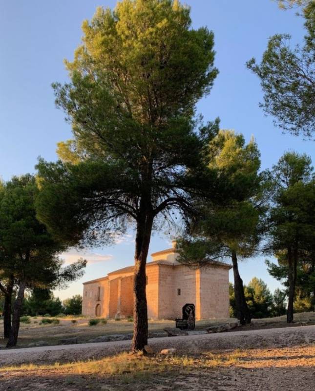 OCTOBER 27 FREE TOUR OF THE ROMAN AND IBERIAN TEMPLES IN THE CARAVACA VILLAGE OF LA ENCARNACIN