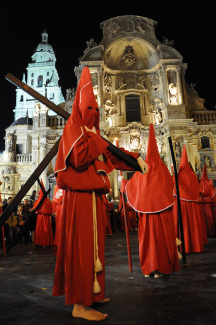 Murcia Semana Santa: Coloraos stain Murcia red with the blood of Christ