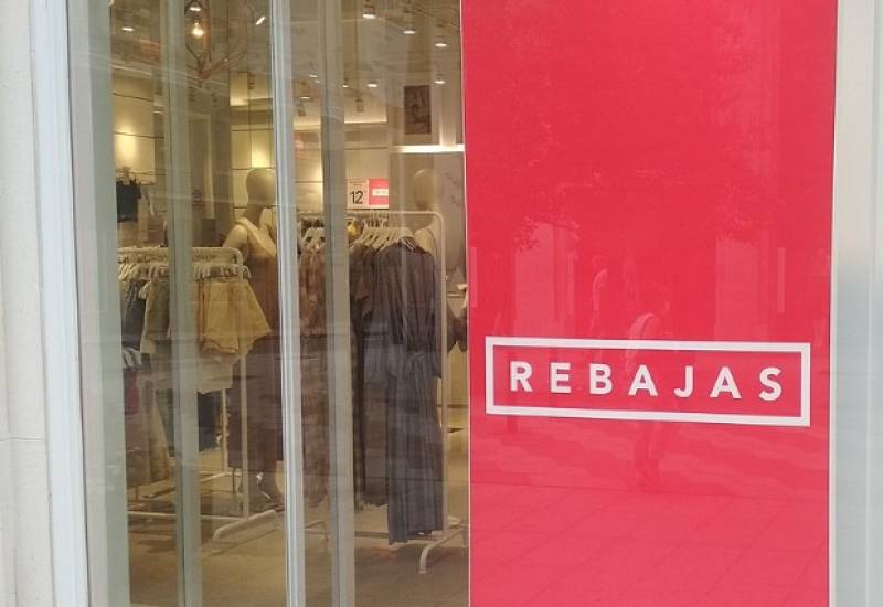 January sales bring Murcia shoppers warmer budgets and smarter habits