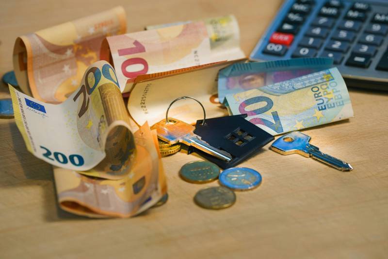 Spanish News Today Editors Roundup Weekly Bulletin April 10
